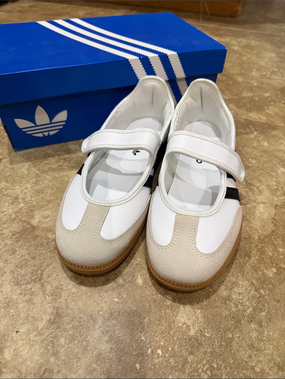 Adidas Samba Jane 8.5 NWT